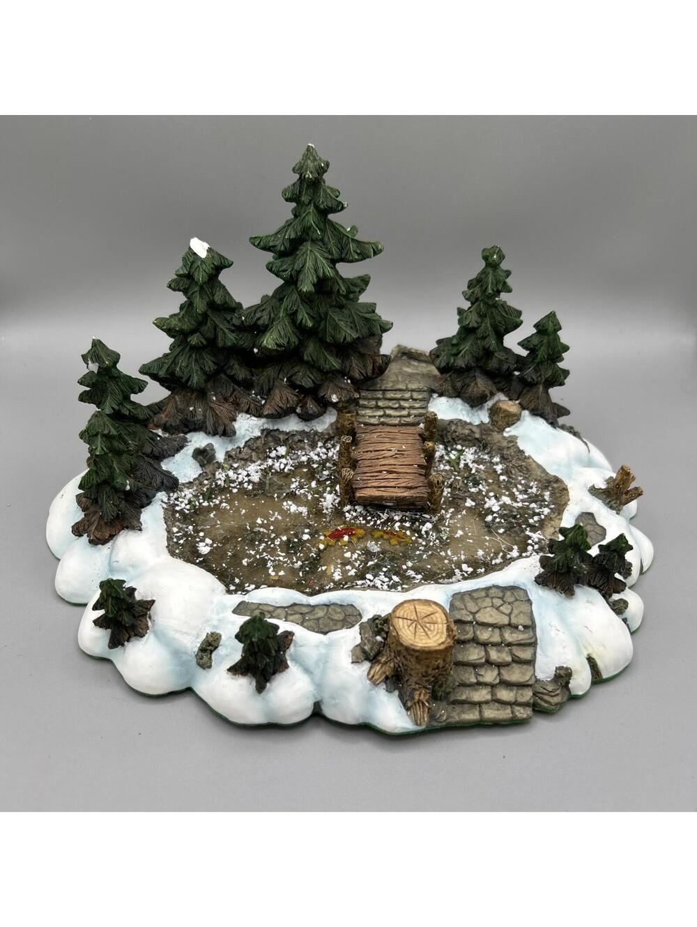 Heritage Village Dept 56 Pine Point Pond Christmas Scene